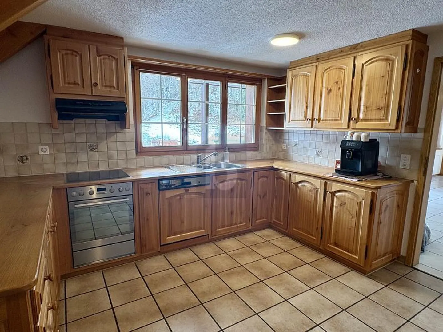 Geräumige Wohnung mit Balkon - Foto 3 von 6