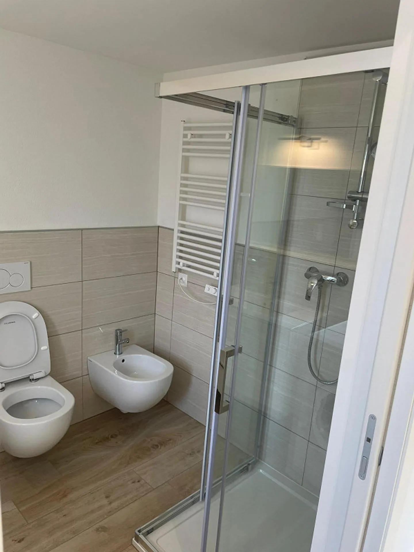 DEUX APPARTEMENTS DANS UNE MAISON JUMELÉE – ID 21353 - Photo 7 sur 8