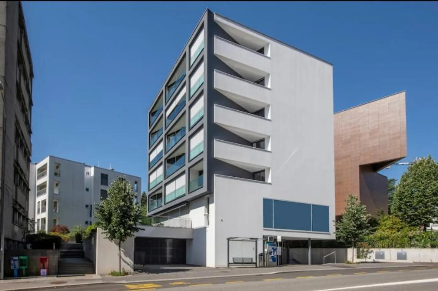 Modern 2.5-room furnished apartment in Lugano - Photo 12 of 13