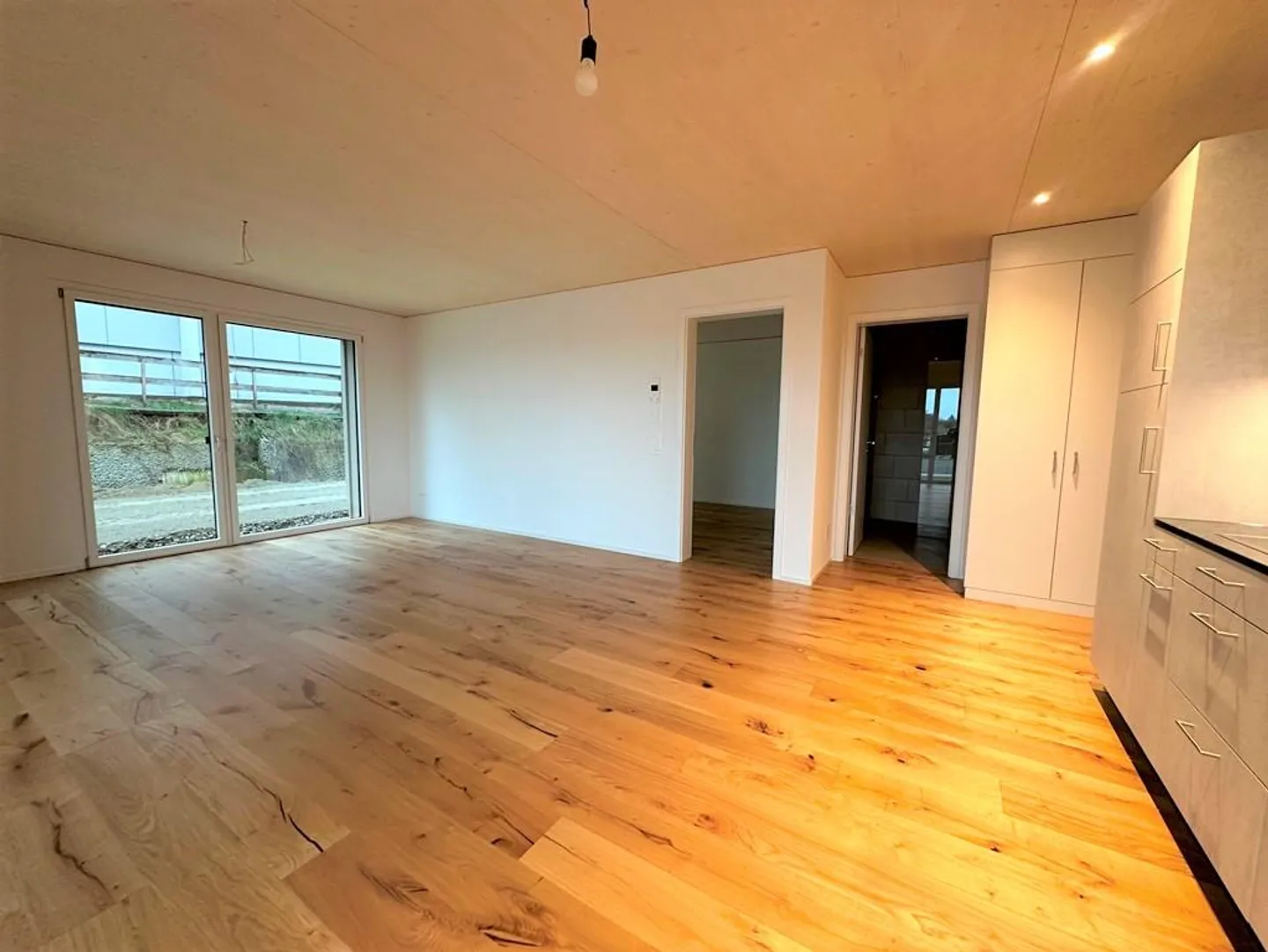 Moderno appartamento di 2,5 stanze in affitto ad Aesch! - Foto 4 di 6