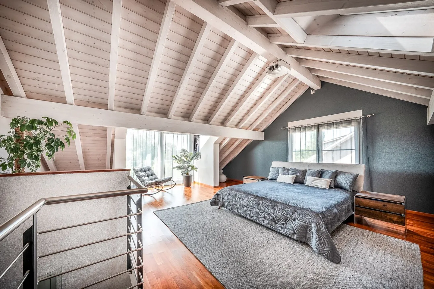 traumhaftes 6.5-Zimmer-Haus mit Wintergarten, Jacuzzi und Säntis-Blick - Foto 8 von 16