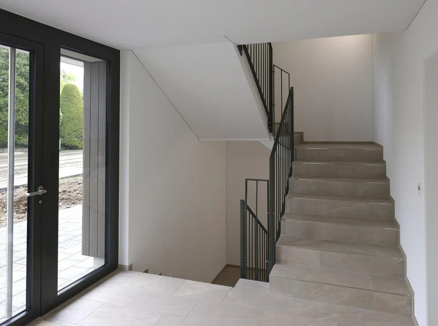 Attic apartment of a special kind - modern living with a feel-good character - Photo 3 of 7