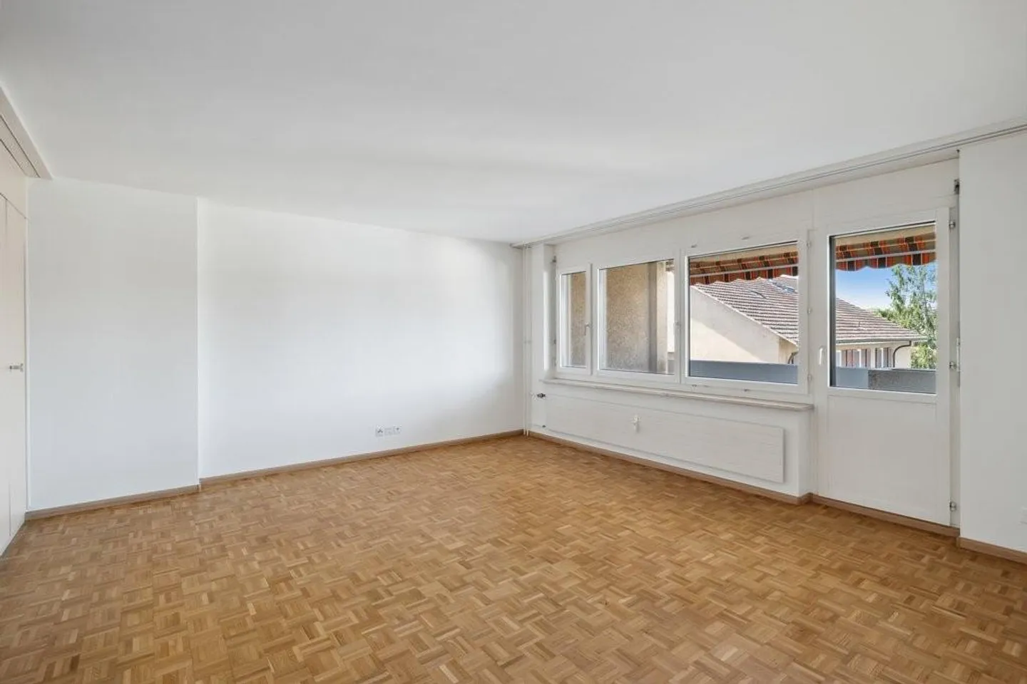 Living in the Heart of Birsfelden - Photo 2 of 12