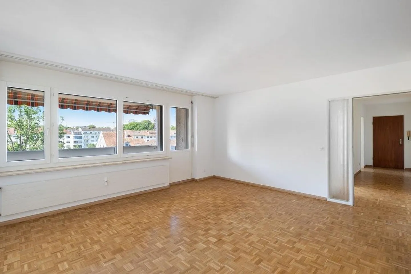 Living in the Heart of Birsfelden - Photo 3 of 12