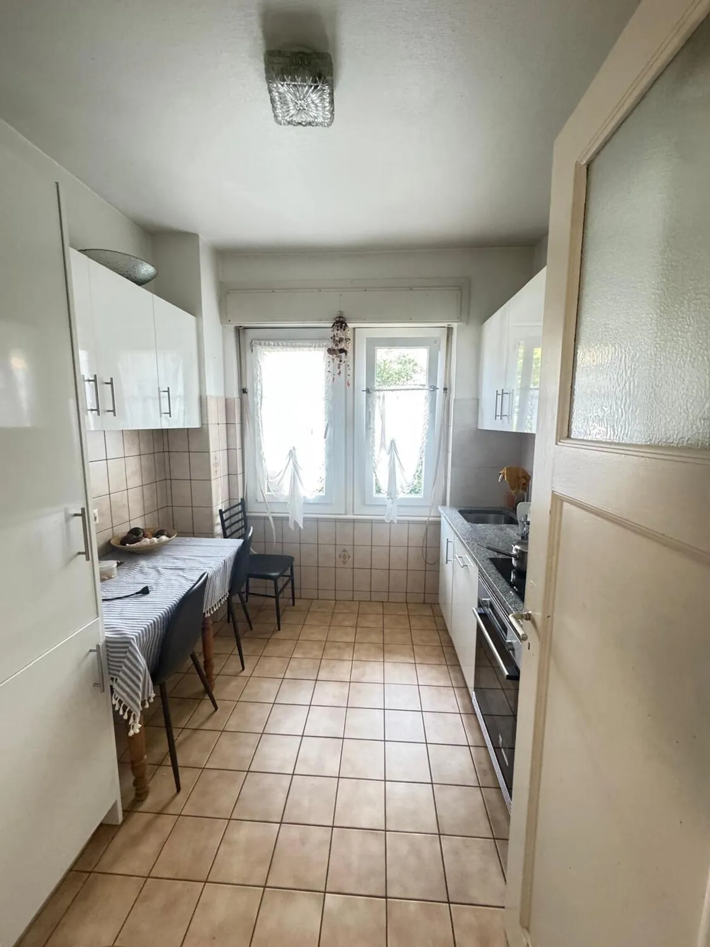2-ZIMMER-WOHNUNG IN PULLY (VD), MÖBLIERT - Foto 3 von 8