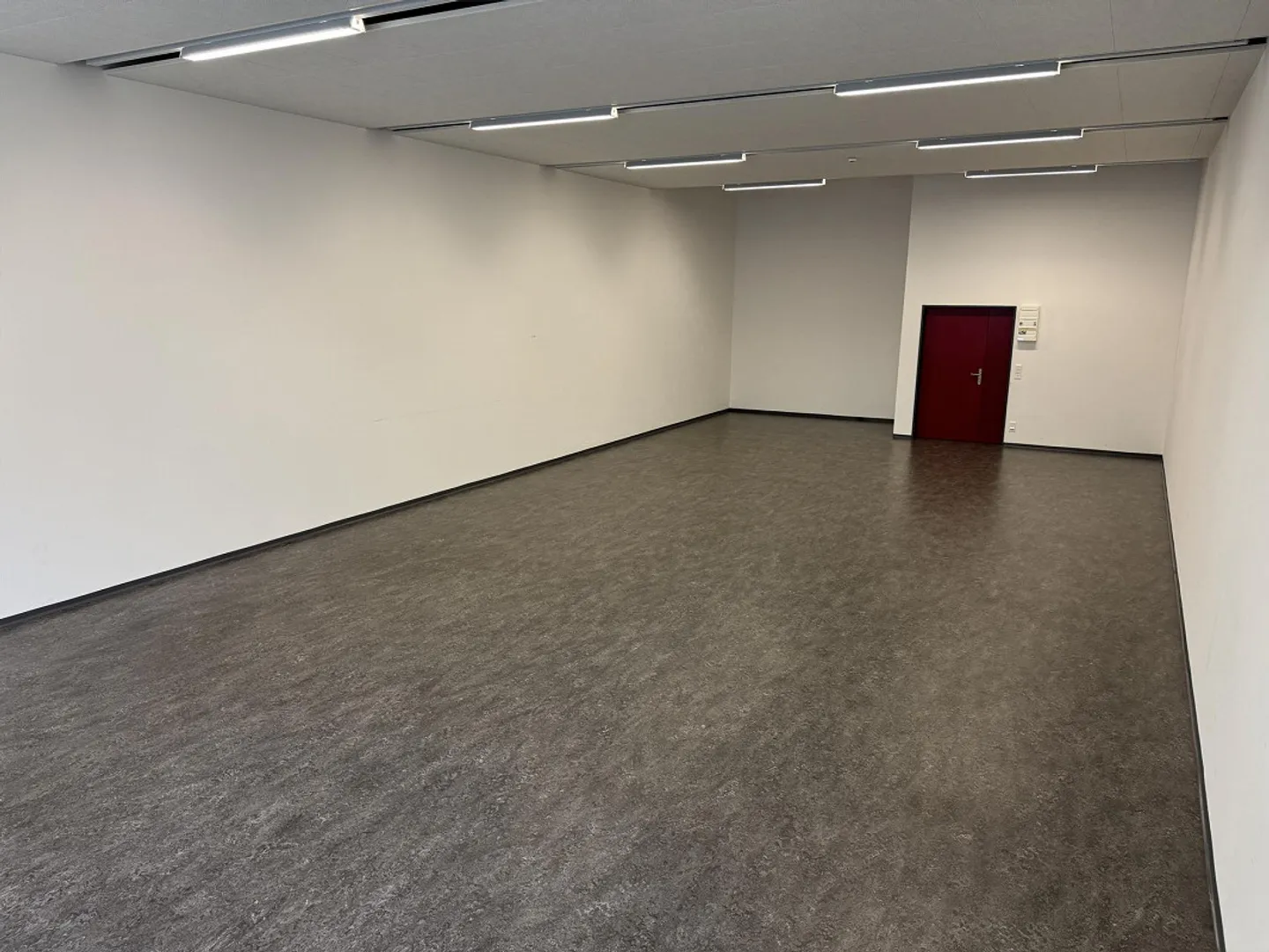 Ufficio, Pratica, Magazzino nell'Inspiring Kunzareal - Foto 6 di 9