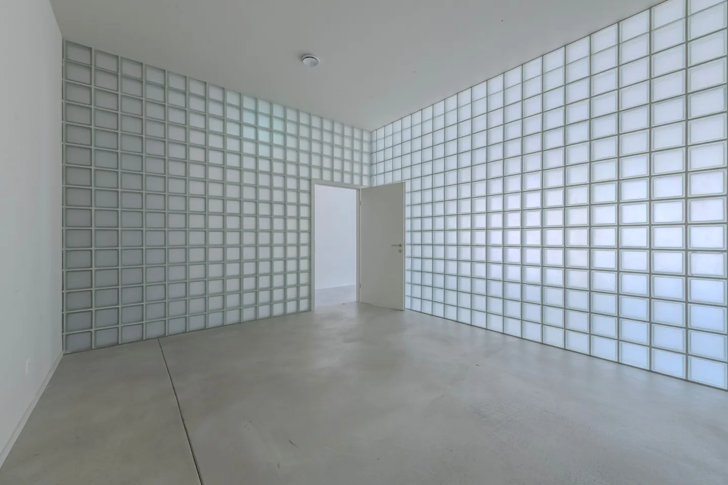 Espace Commercial Moderne à Louer - Photo 5 sur 9