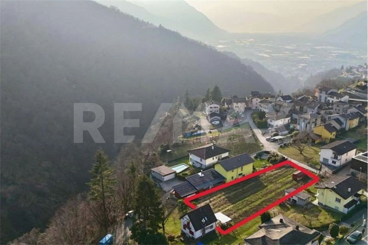 Baugrundstück in Pianezzo - Foto 1 von 13