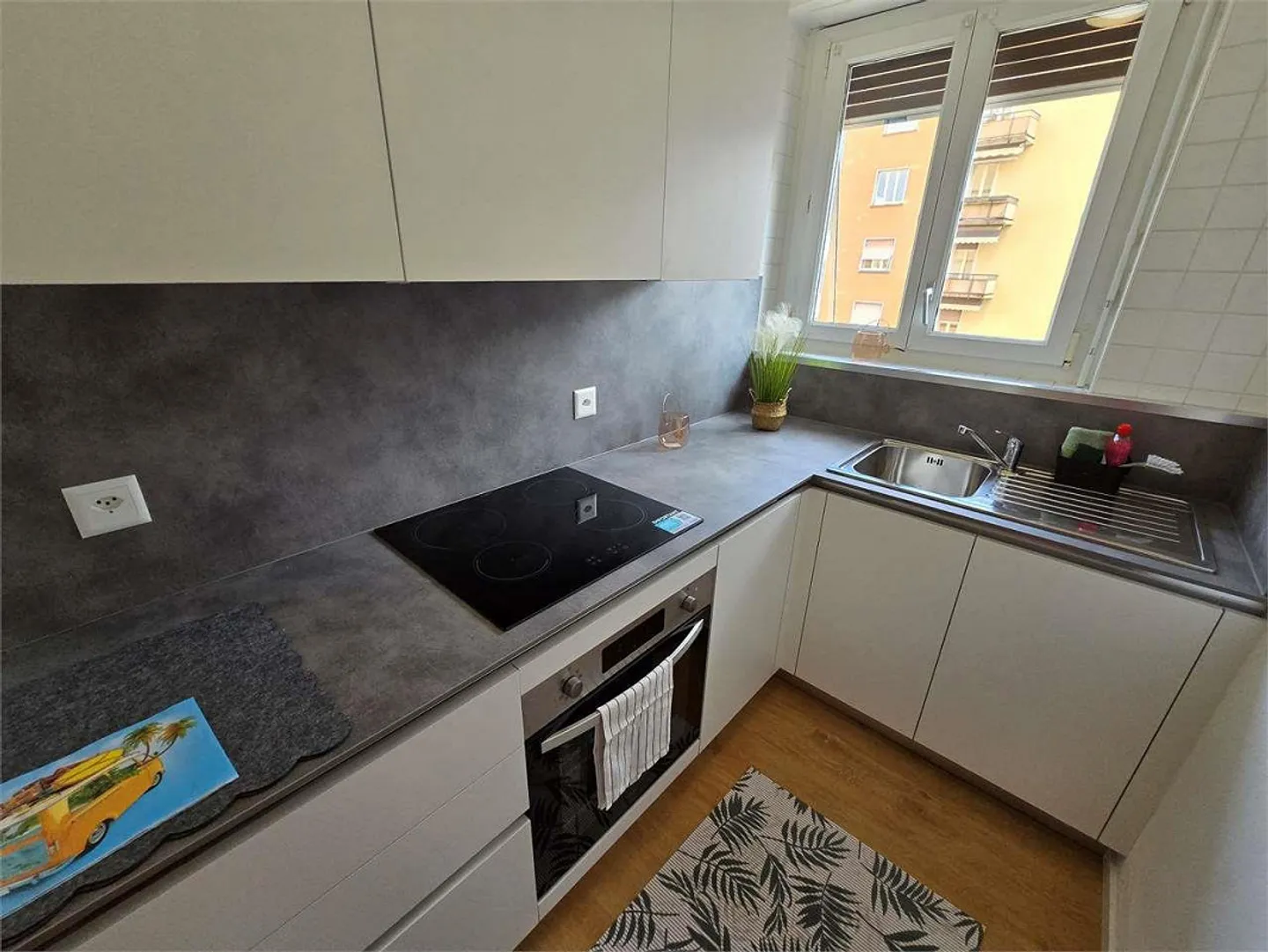 Chiasso - Prestigeträchtige 4.5 Zimmer "Schlüsselfertig" - Möbliert und Renoviert - Foto 3 von 11