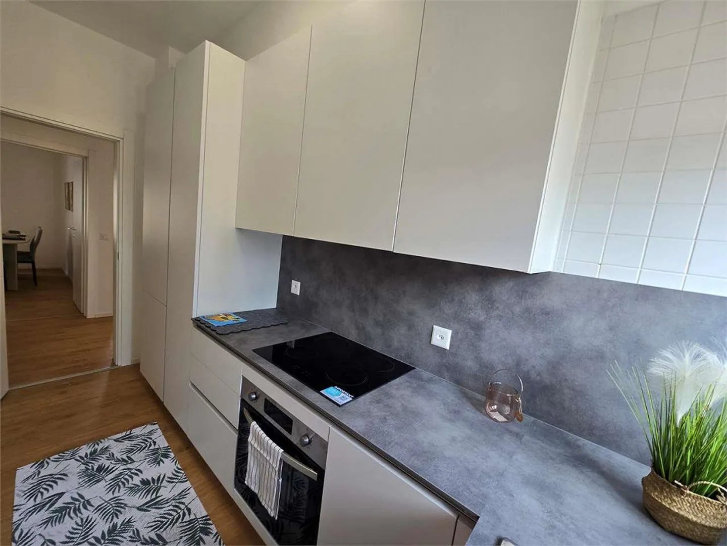 Chiasso - Prestigeträchtige 4.5 Zimmer "Schlüsselfertig" - Möbliert und Renoviert - Foto 5 von 11