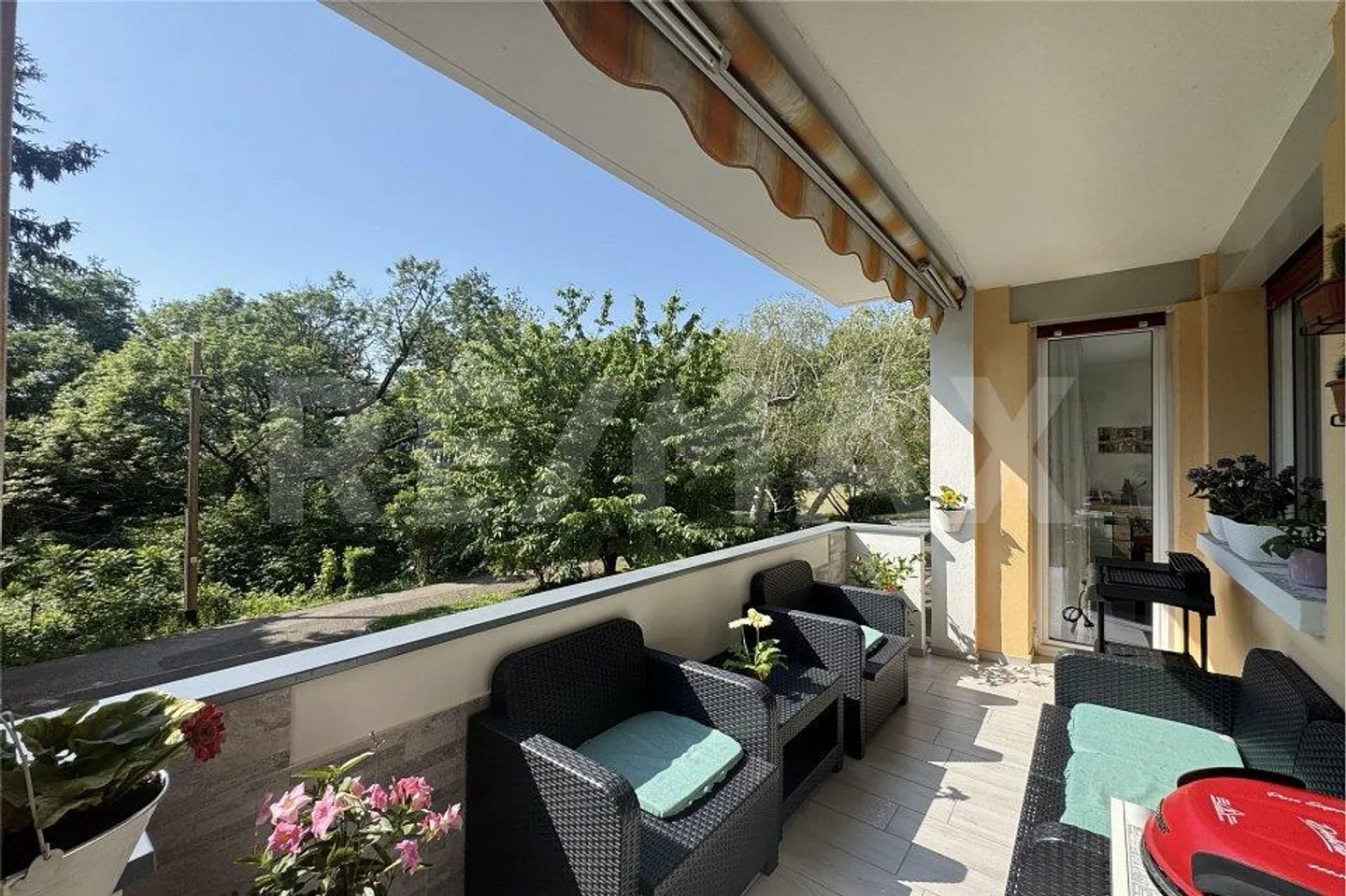 Spacious and comfortable 4½ rooms in a quiet residence - Photo 1 of 13