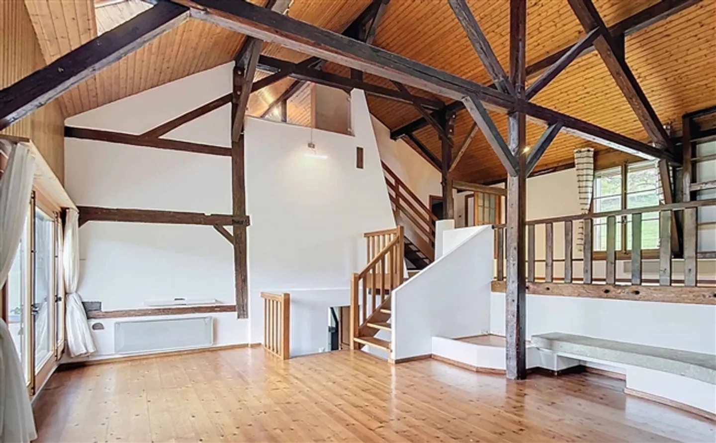 Renovated farmhouse in the heart of nature - Photo 2 of 13