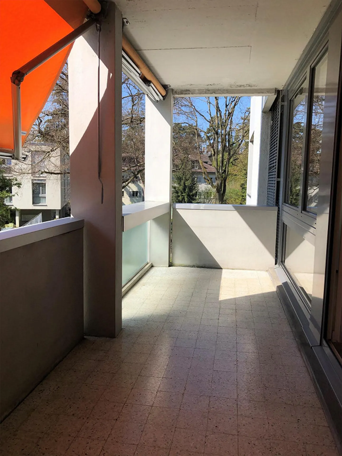 Appartamento luminoso con grande balcone a Burgernziel - Foto 8 di 8