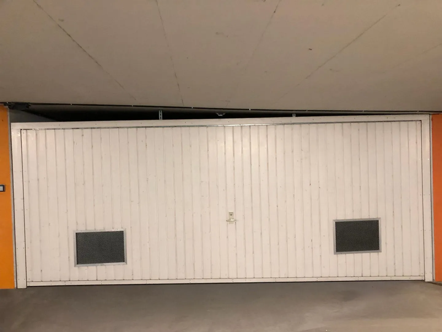 Doppel-Tiefgaragenbox zu vermieten - Foto 1 von 3
