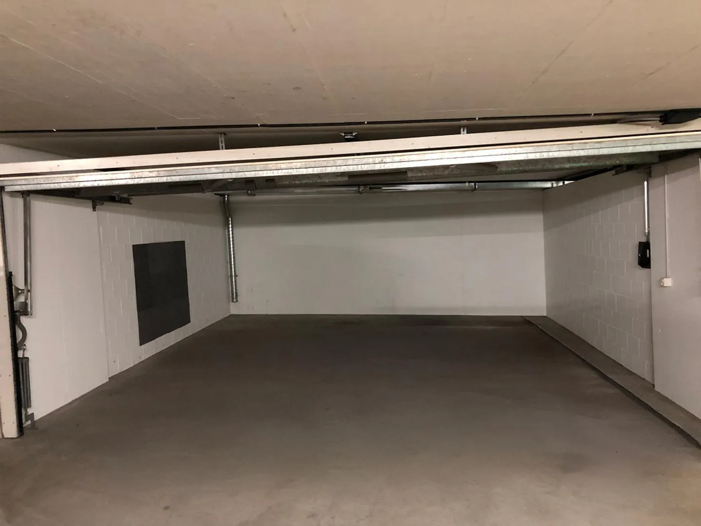 Doppel-Tiefgaragenbox zu vermieten - Foto 2 von 3