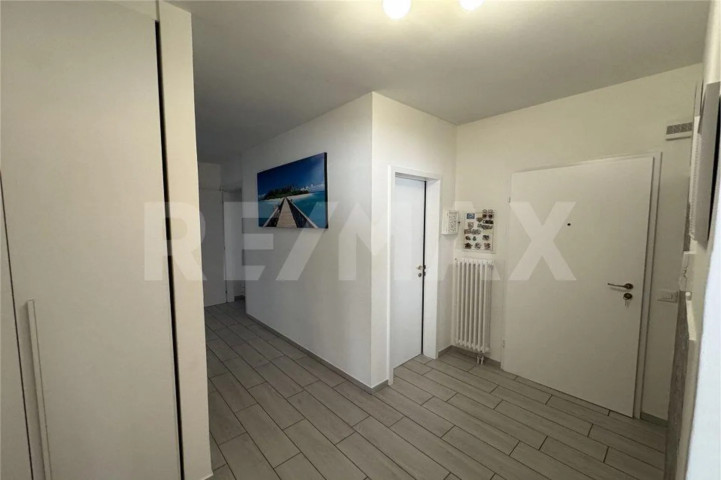 Spacious and comfortable 4½ rooms in a quiet residence - Photo 3 of 13