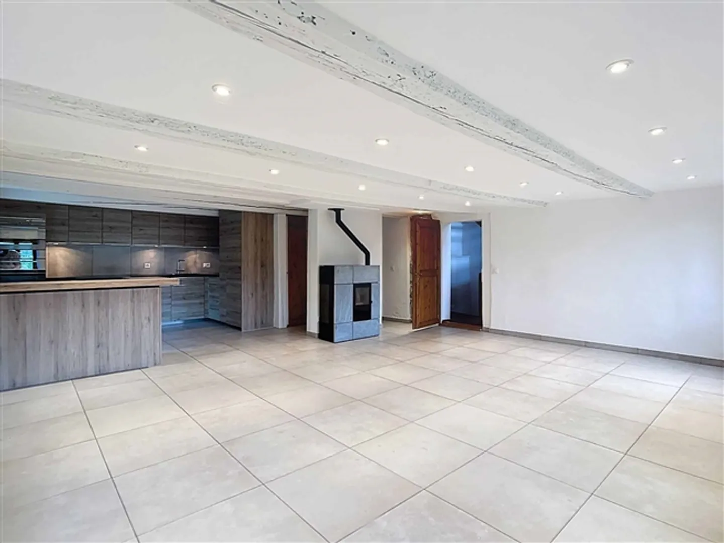 Renovated farmhouse in the heart of nature - Photo 5 of 13