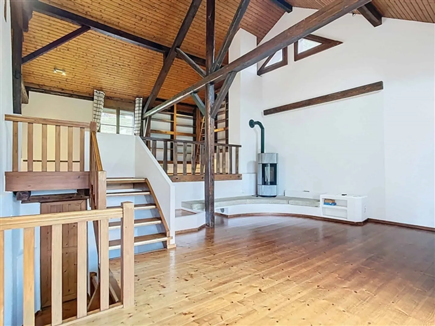 Renovated farmhouse in the heart of nature - Photo 8 of 13