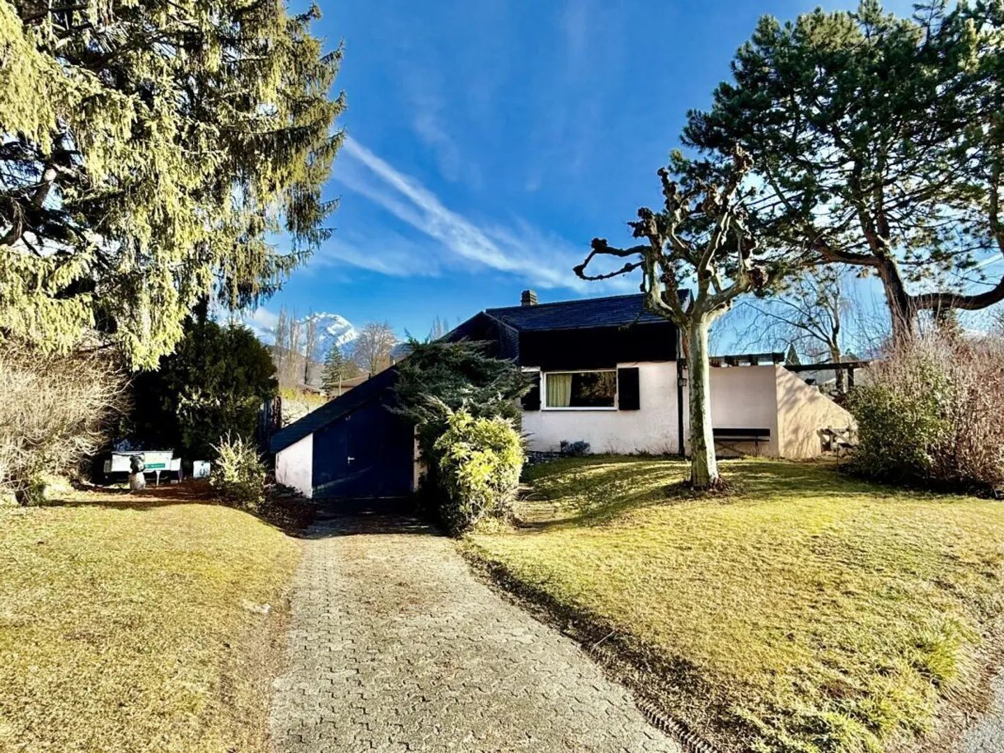 Family Villa in Ardon - Photo 1 of 13