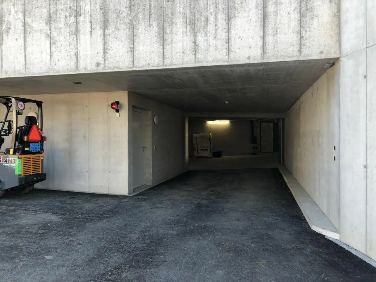 Vendita di posto auto interrato - Foto 5 di 5