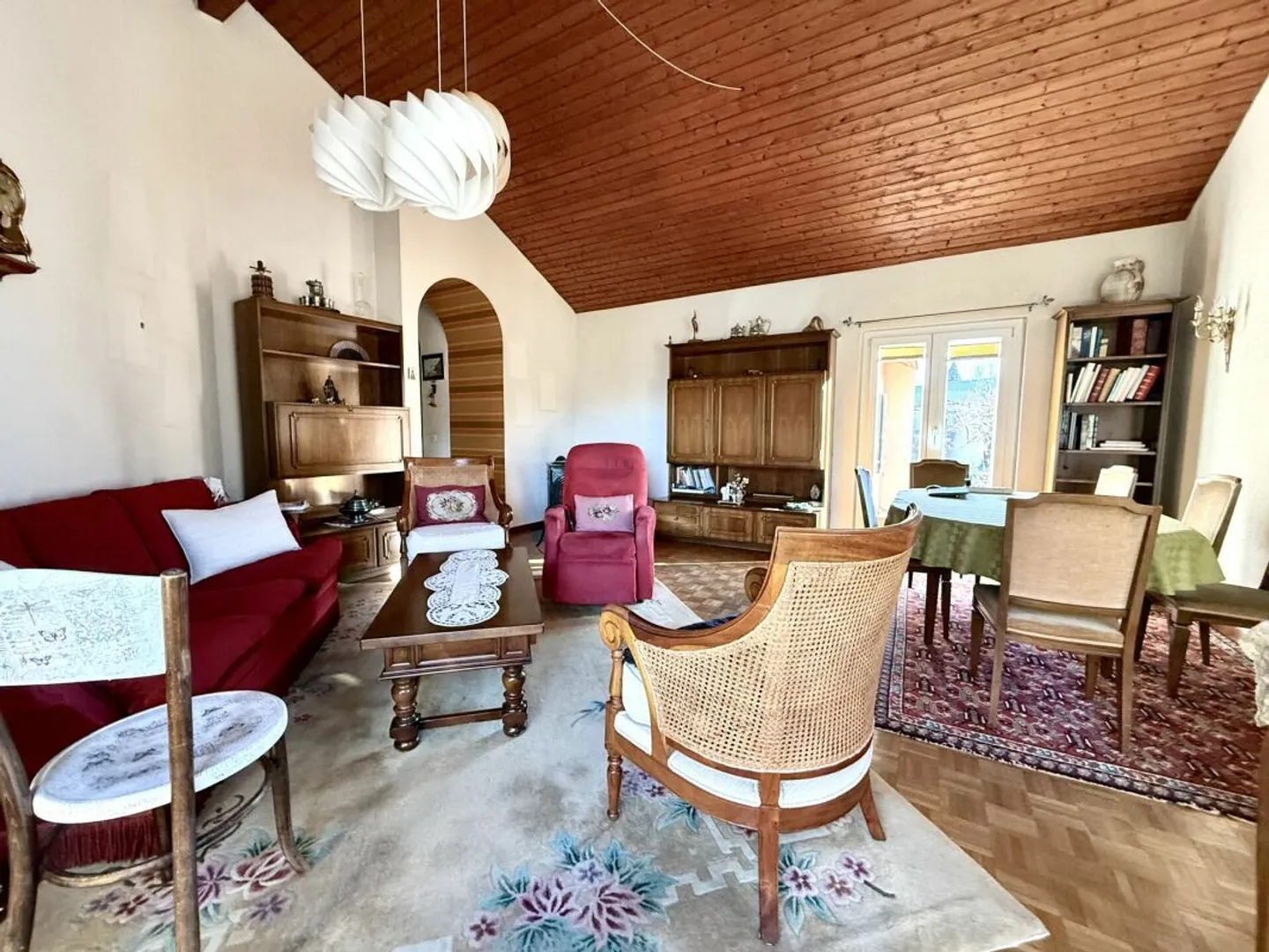 Family Villa in Ardon - Photo 2 of 13