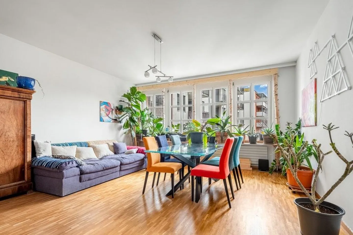 Charming apartment with balcony in a central location in Basel - Photo 4 of 9