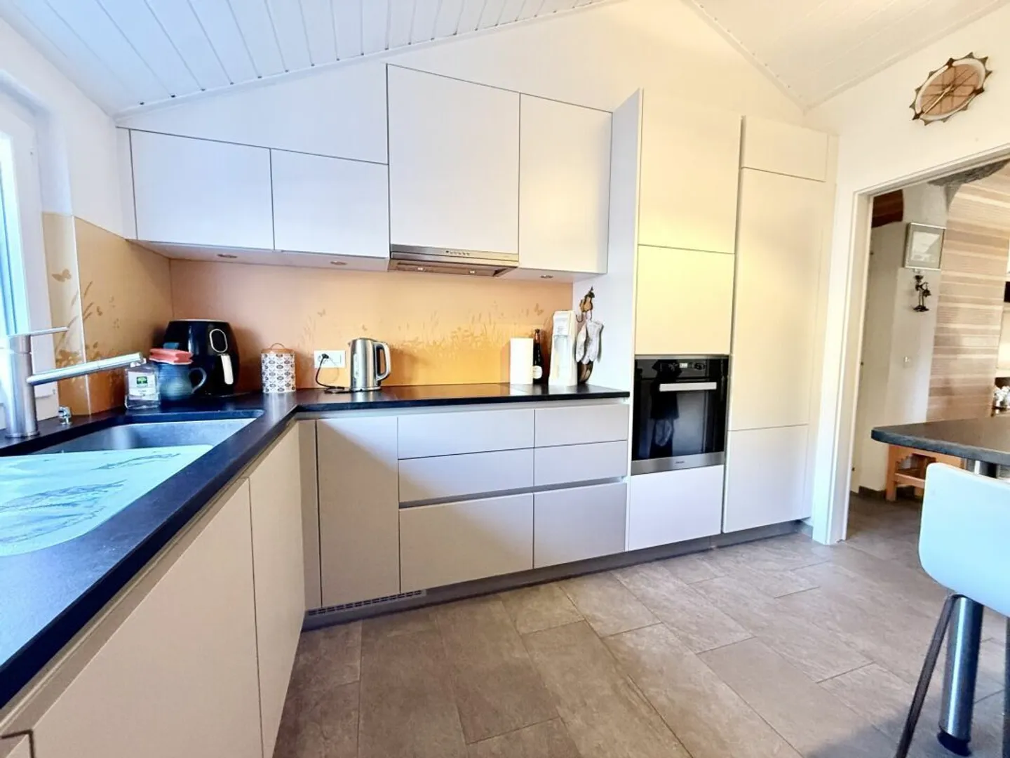 Family Villa in Ardon - Photo 3 of 13