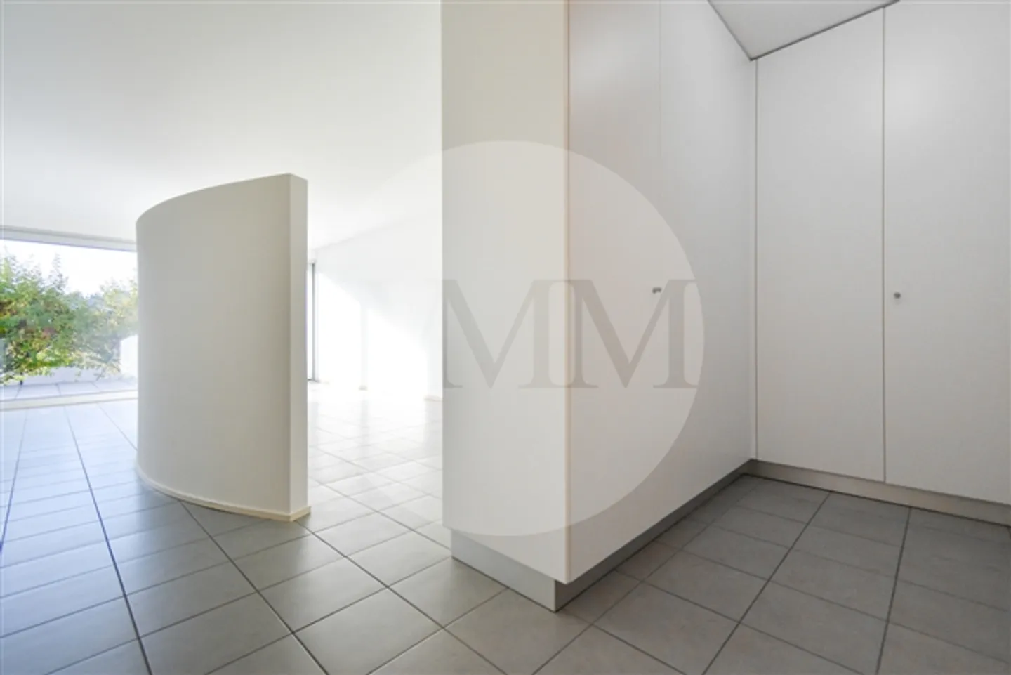 «MODERNES STUDIO MIT GROSSER TERRASSE» - Foto 7 von 13