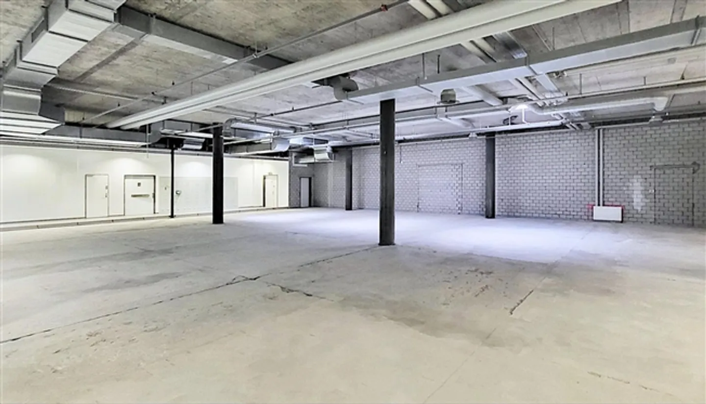 Exciting retail spaces right next to PureGym - Photo 2 of 7