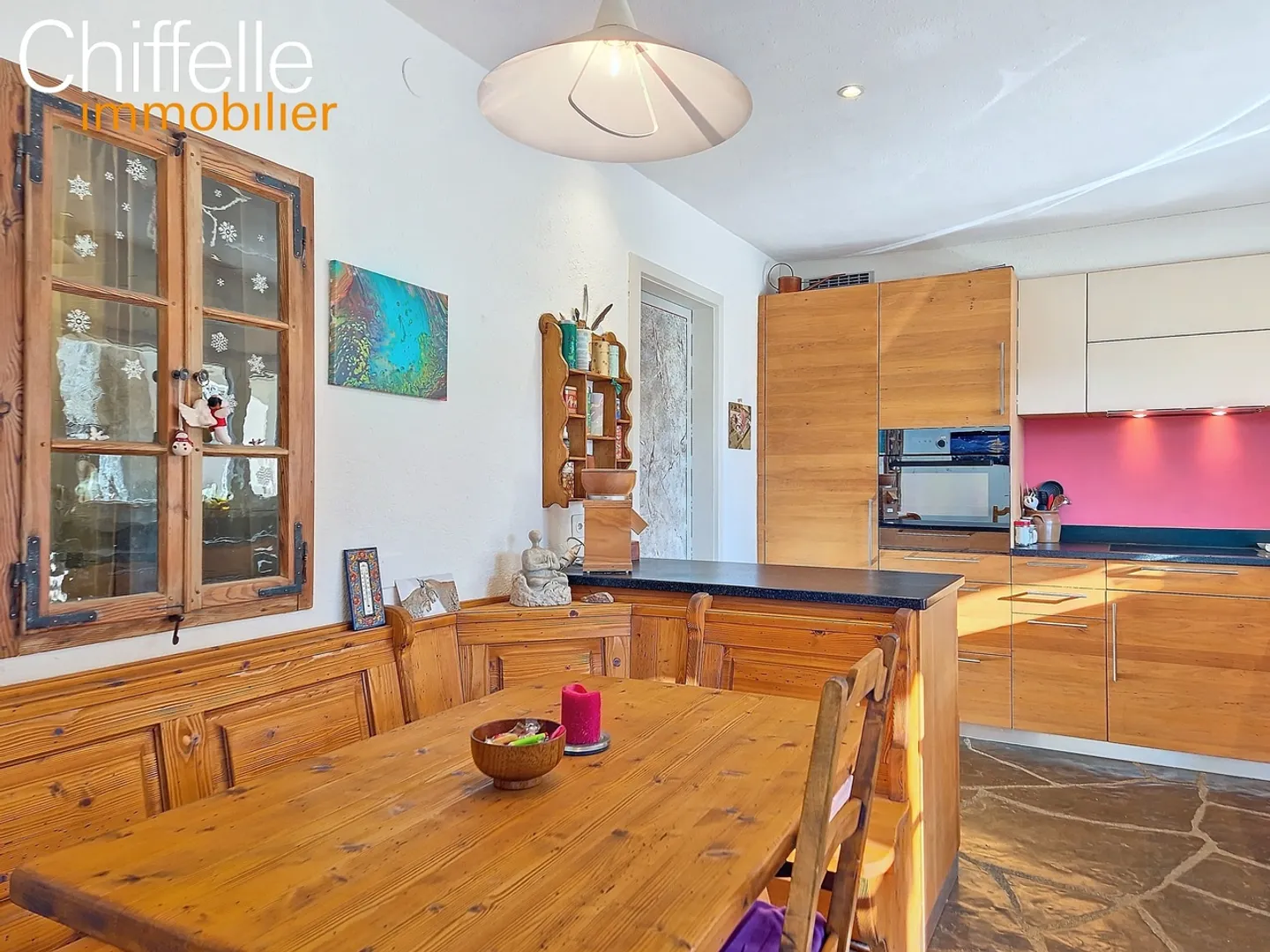 Bella proprietà con 3 unità e grande giardino - Foto 5 di 12