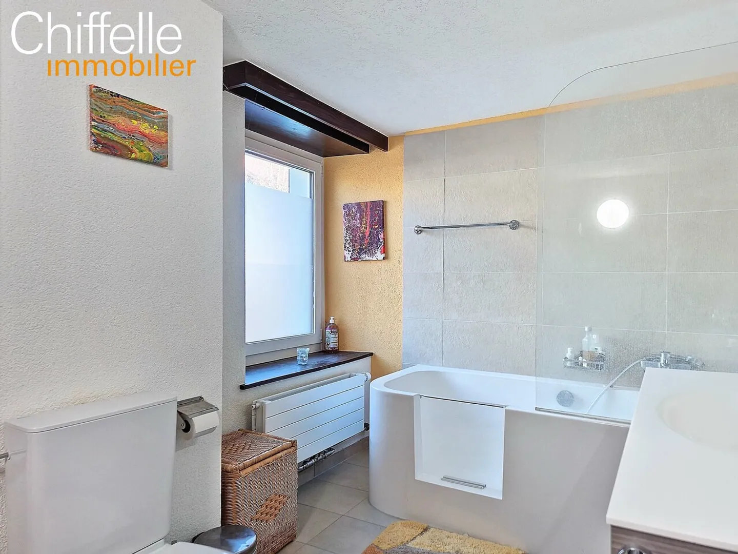 Bella proprietà con 3 unità e grande giardino - Foto 9 di 12