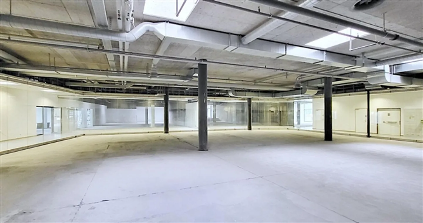 Exciting retail spaces right next to PureGym - Photo 5 of 7