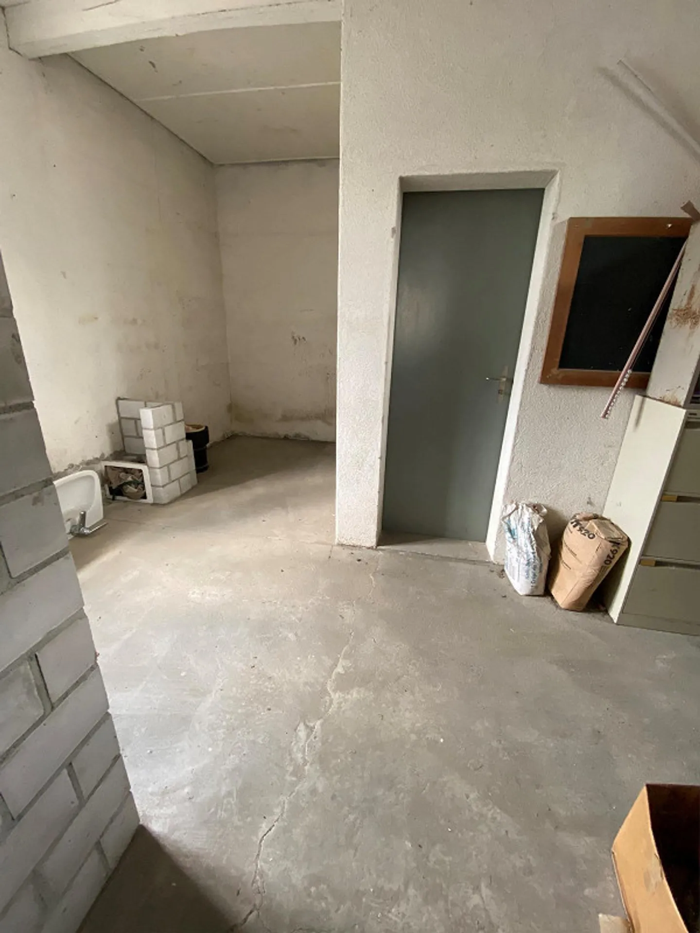 Helle Werkstatt /Lager im Erdgeschoss - Foto 2 von 2
