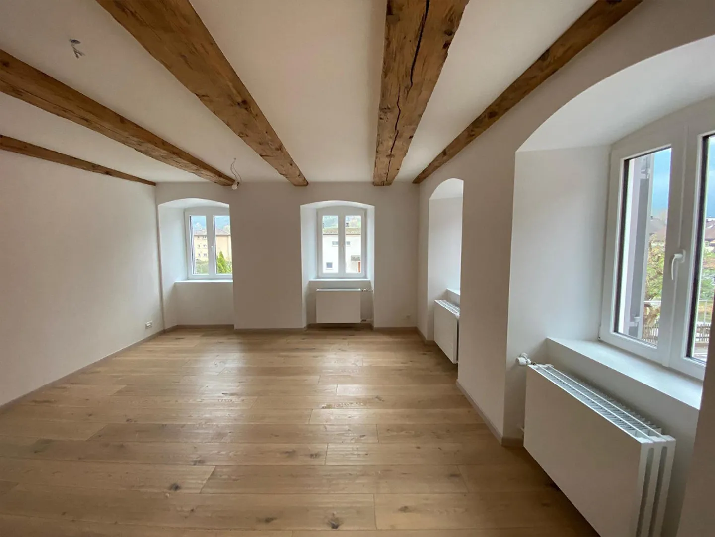 Charming 3.5-room apartment in Felsberg - Photo 2 of 6