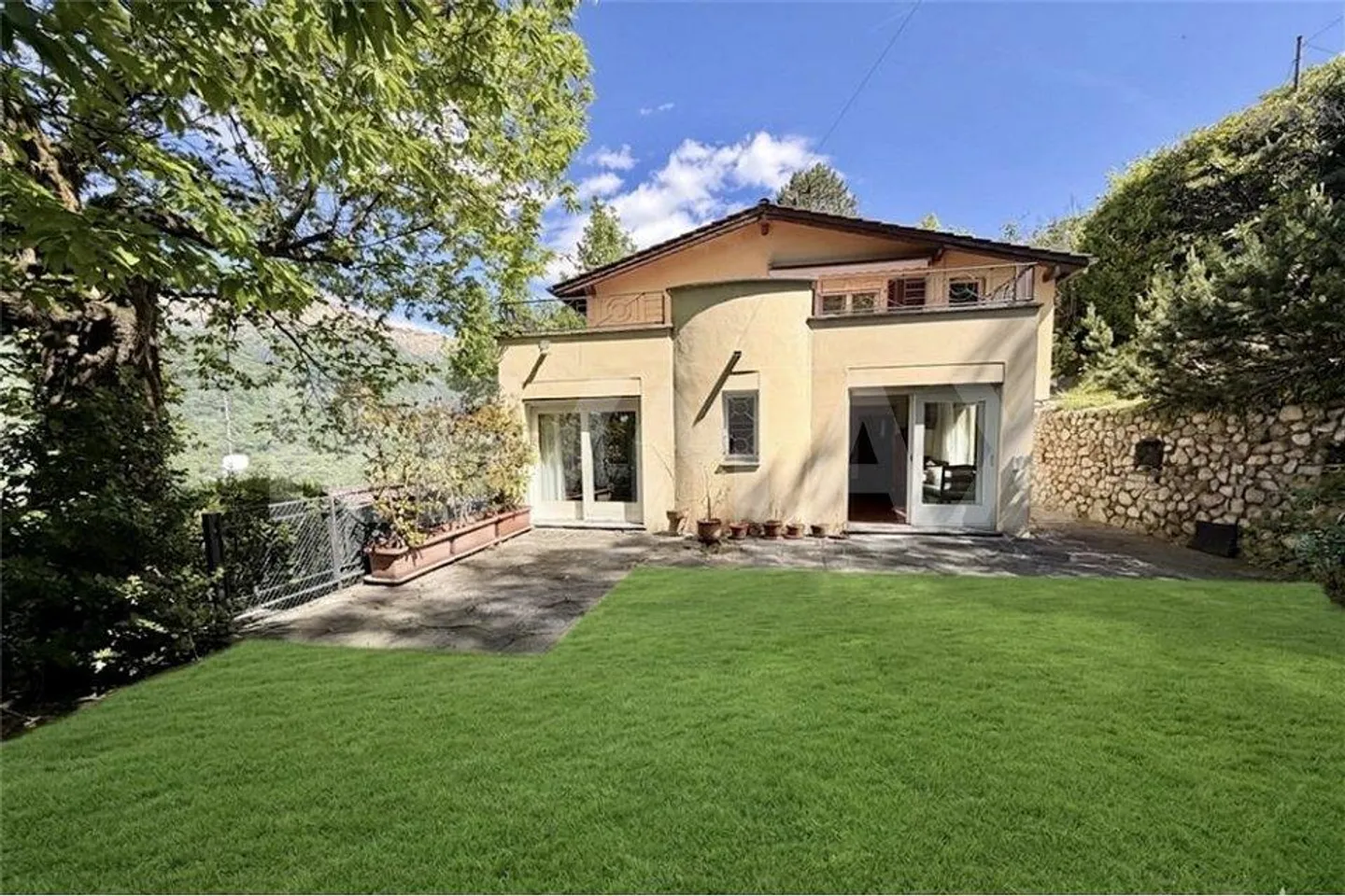 Charmante villa con piscina - Foto 3 di 13