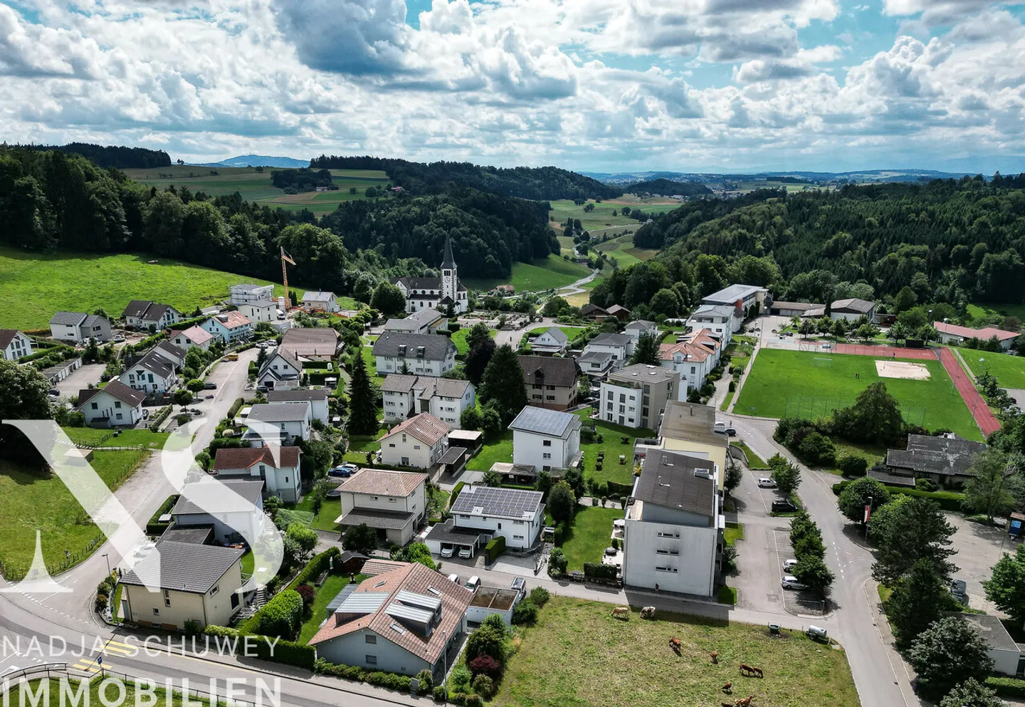 Casa singola in affitto - Foto 2 di 24