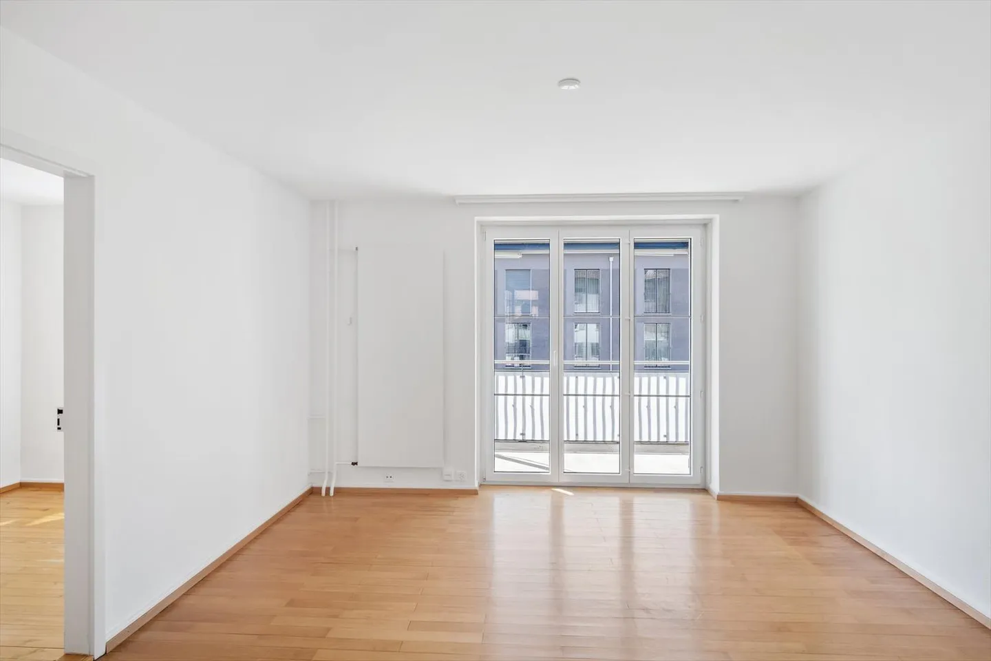 Central Veltheim within 10 minutes walking to the train station "RENT WITHOUT DEPOSIT" - Photo 4 of 10