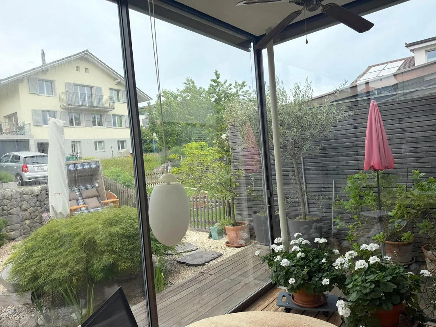 Charming 4.5-room terraced house in Spiez with beautiful views - Photo 3 of 20