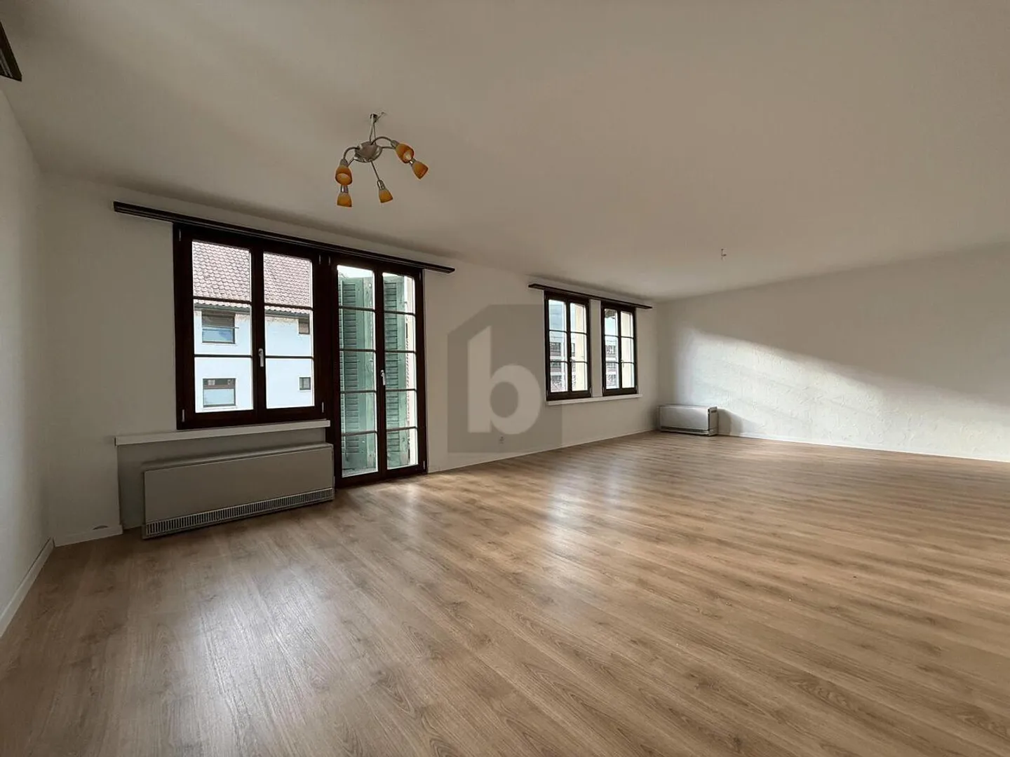 Charmante Wohnung mit Grosser Terrasse - Foto 1 von 6