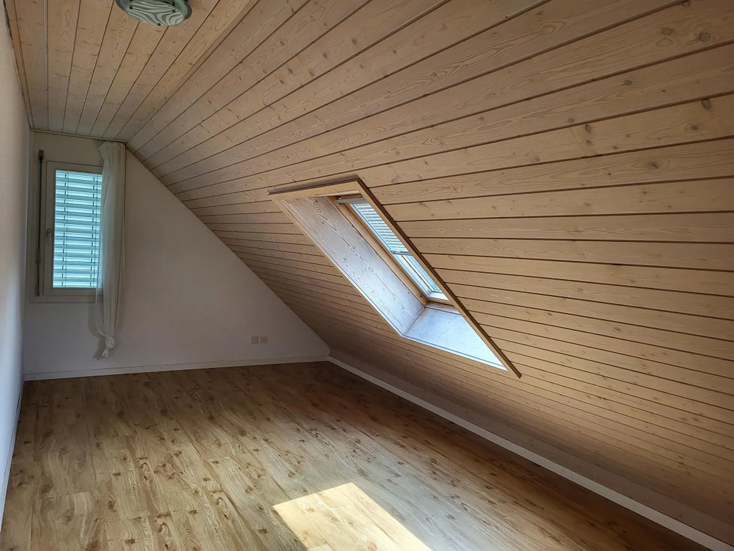 Ampio appartamento duplex di 3,5 locali - Foto 4 di 10
