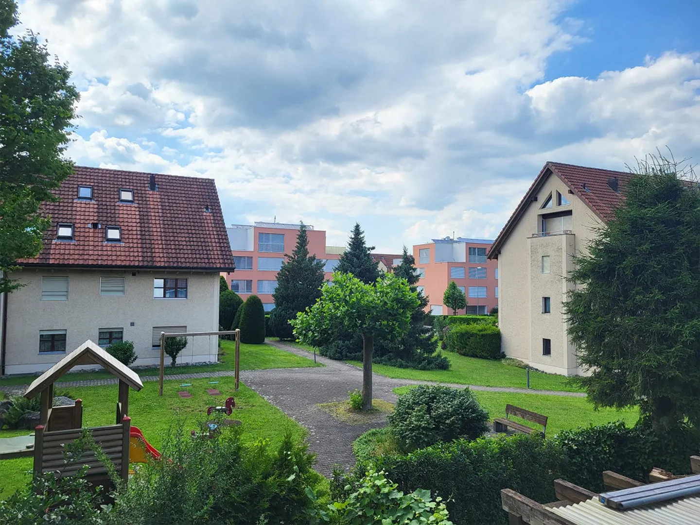 Ampio appartamento duplex di 3,5 locali - Foto 9 di 10