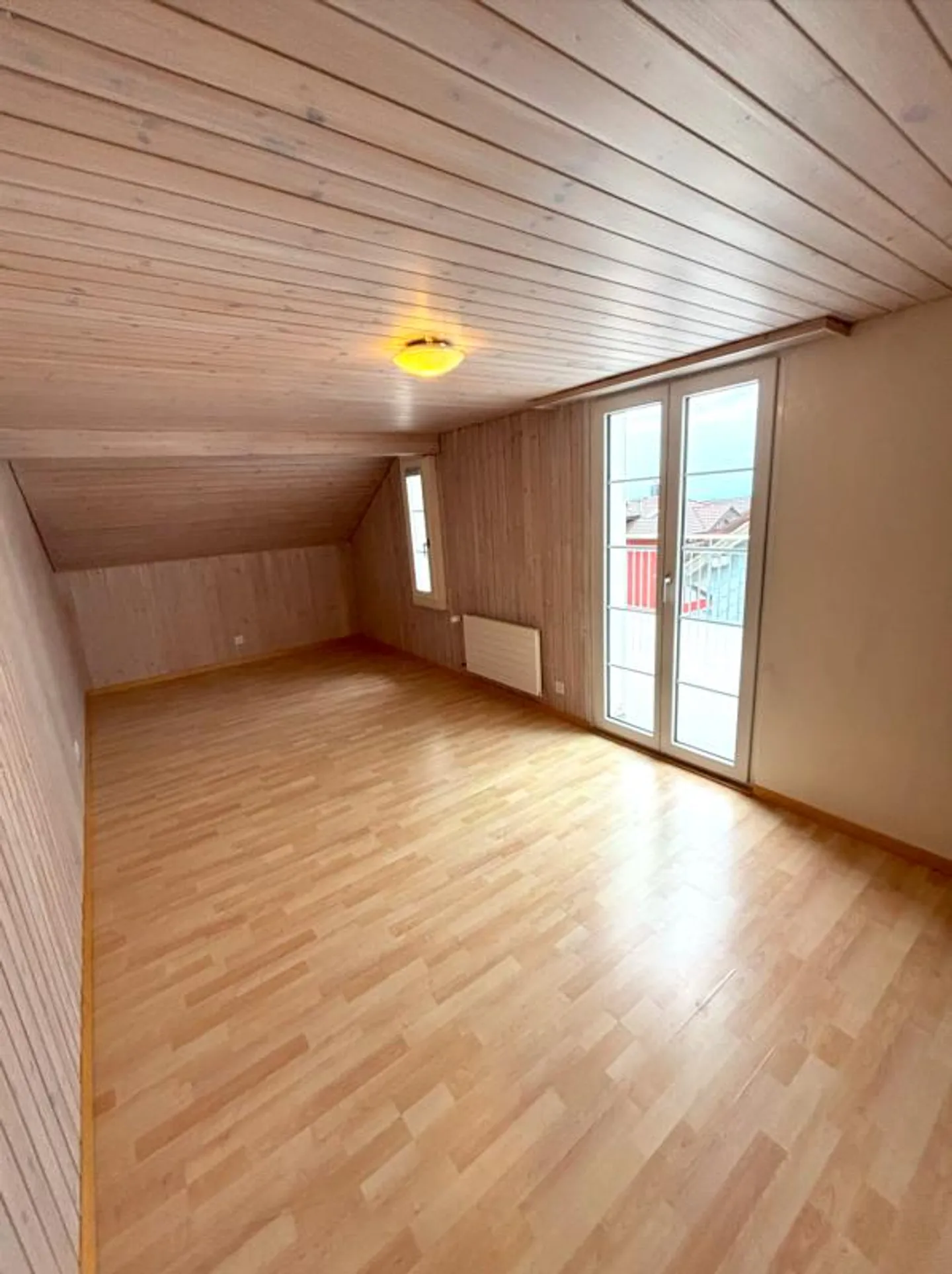 Spacious 4.5 Room Apartment - Photo 6 of 11