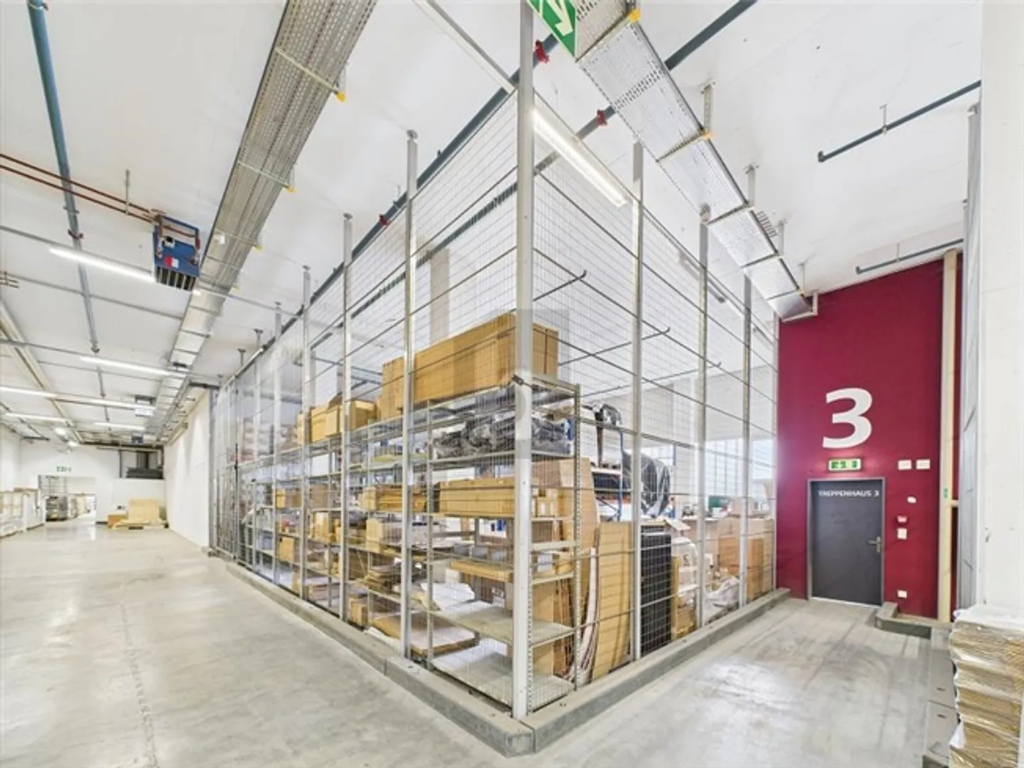 UTILISATION POLYVALENTE, AVEC UN STOCKAGE PROPRE - Photo 5 sur 6