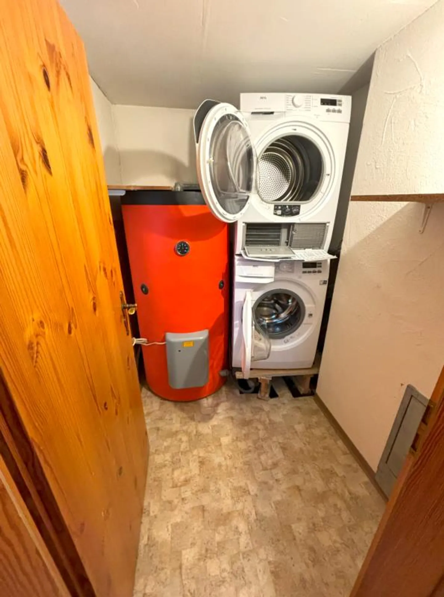 Spacious 4.5 Room Apartment - Photo 10 of 11