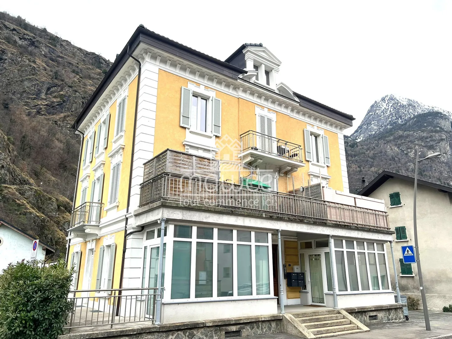 Renovated investment property with development potential - Foto 1 di 2