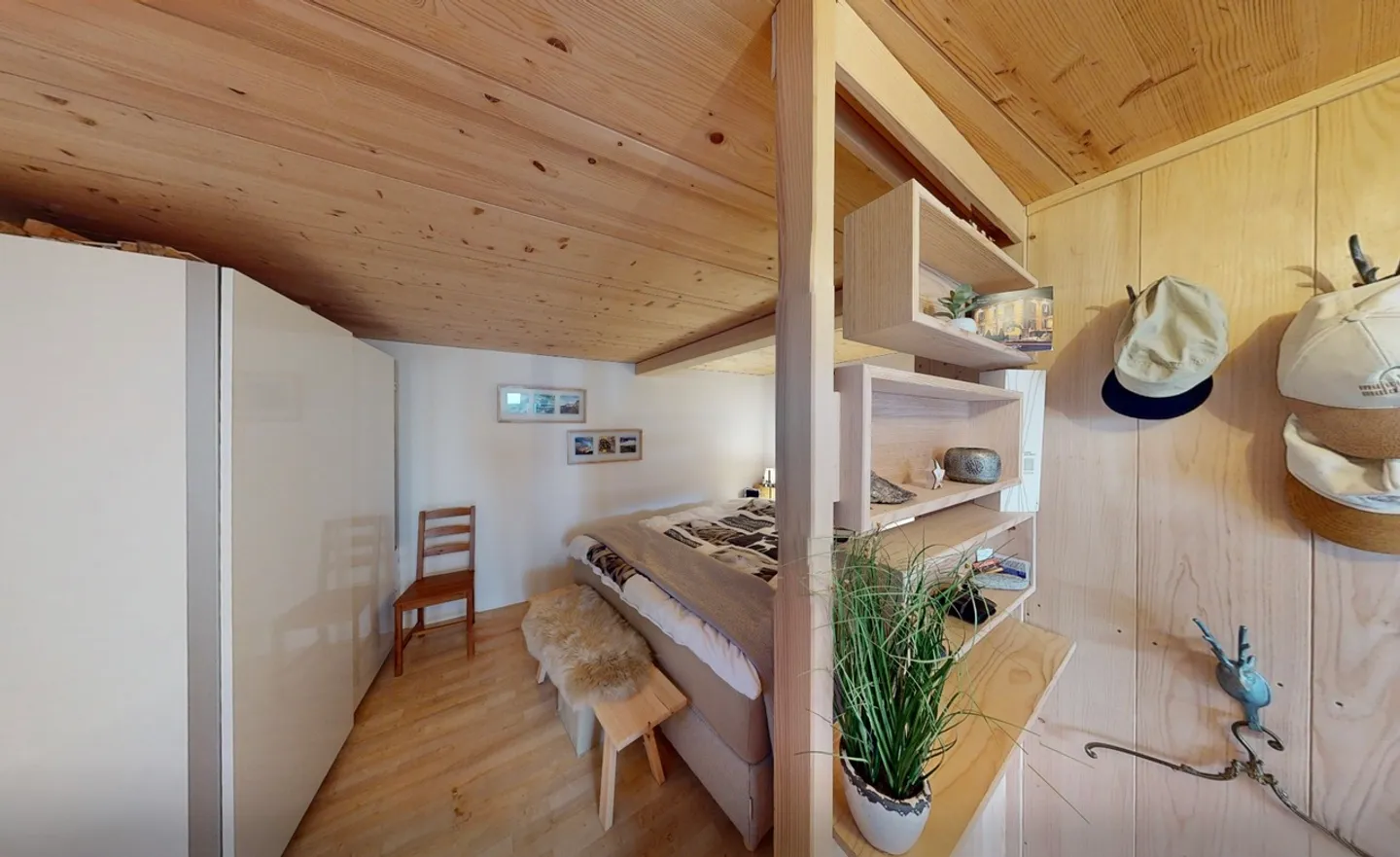 Charming Rustic in Verdasio – Your Retreat! - Photo 6 of 13