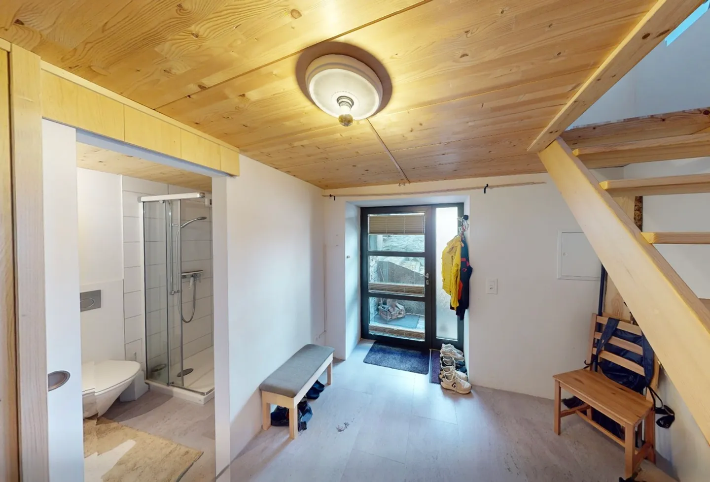 Charming Rustic in Verdasio – Your Retreat! - Photo 9 of 13