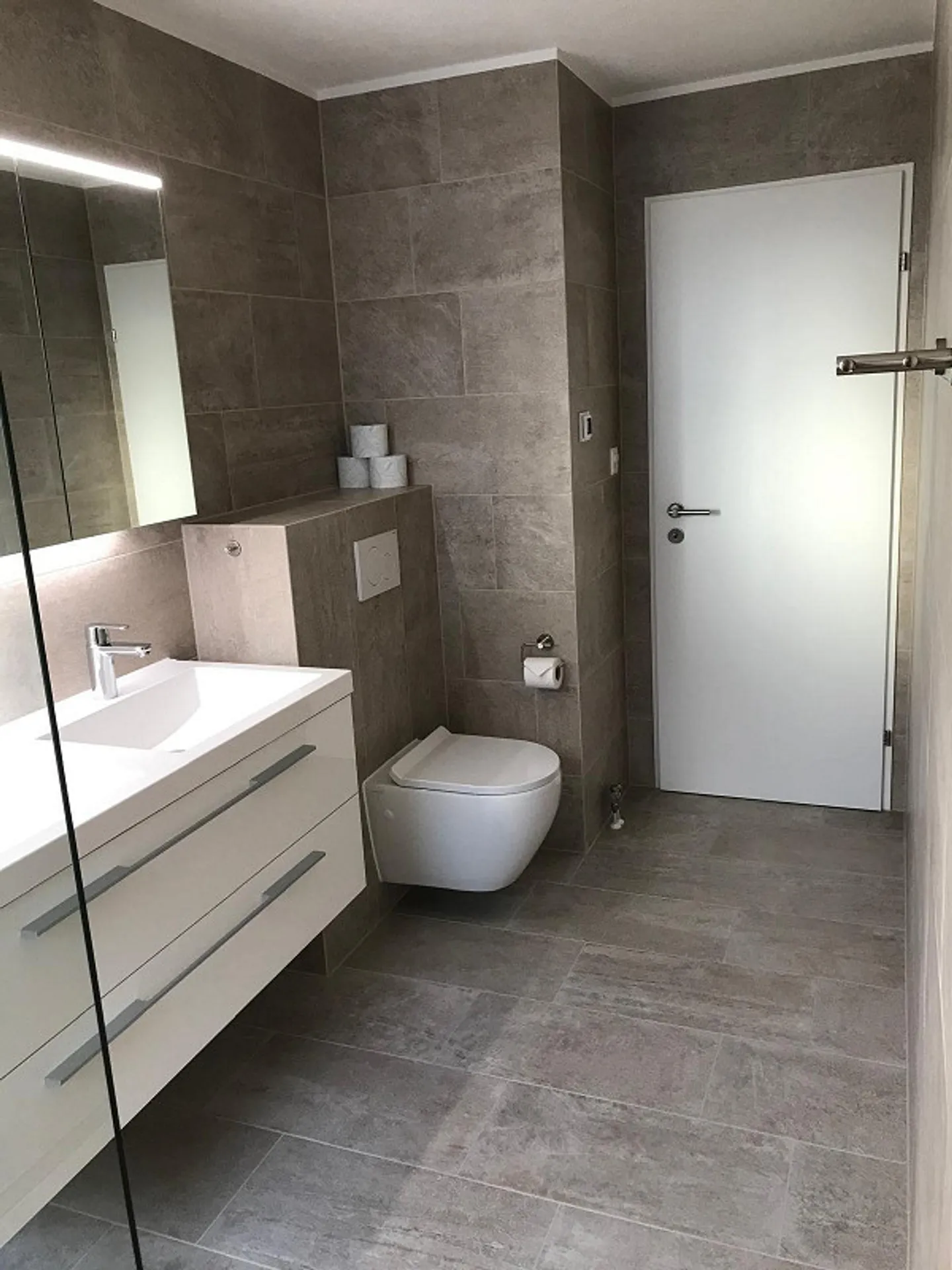 4.5 Room Apartment for Rent in Haag - Photo 3 of 17