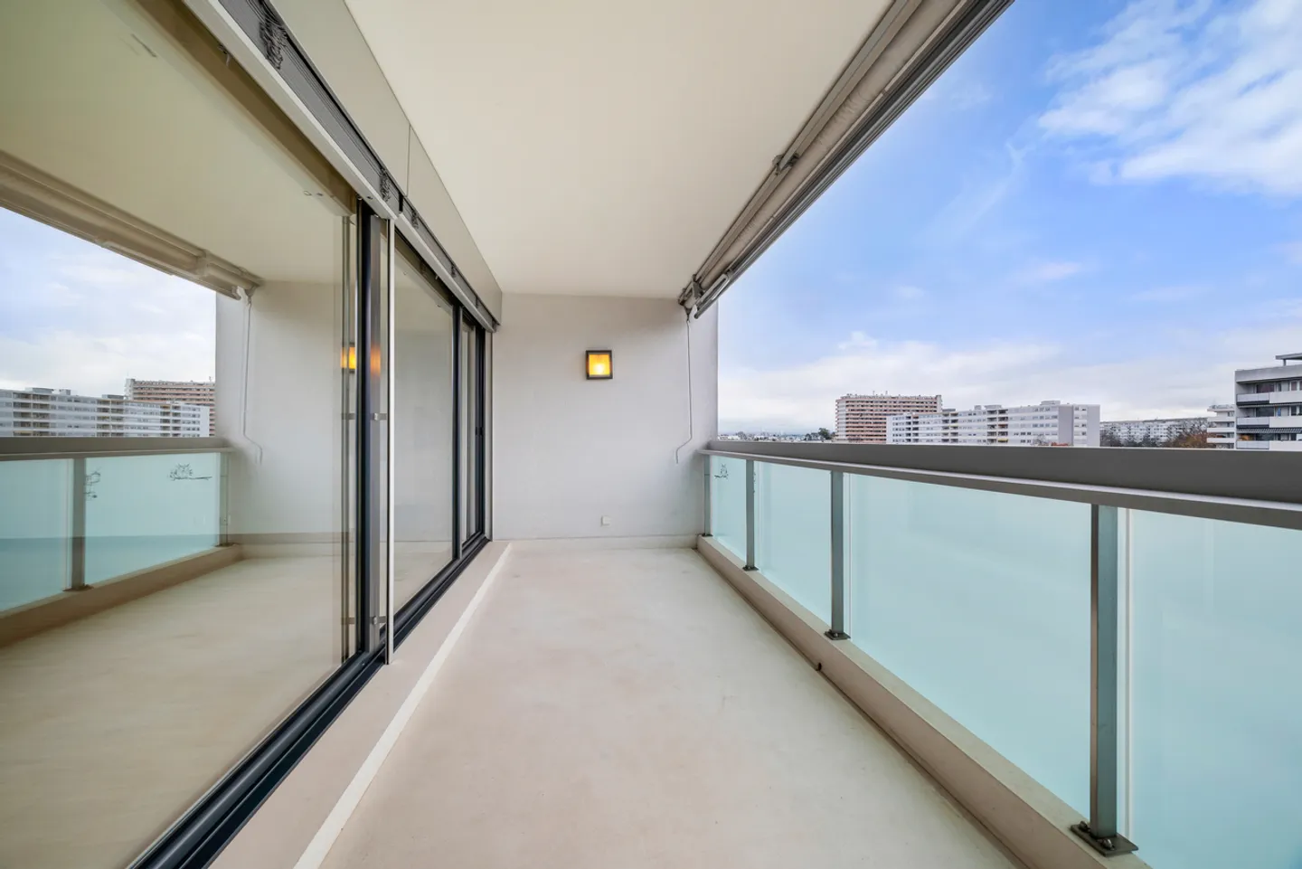 Spacious through apartment in Minergie building - Photo 6 of 13