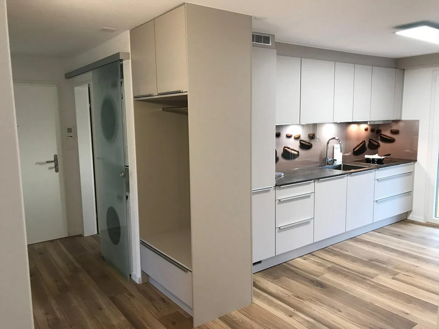 4.5 Room Apartment for Rent in Haag - Photo 7 of 17